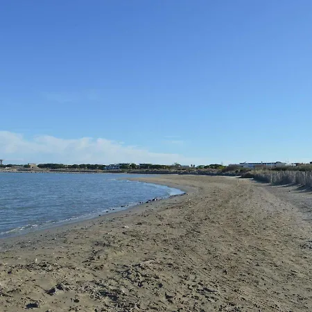 Apartment Appt Climatise 4 Pers Avec Parking A Port Camargue - Fr-1-250-206 Le Grau-du-Roi