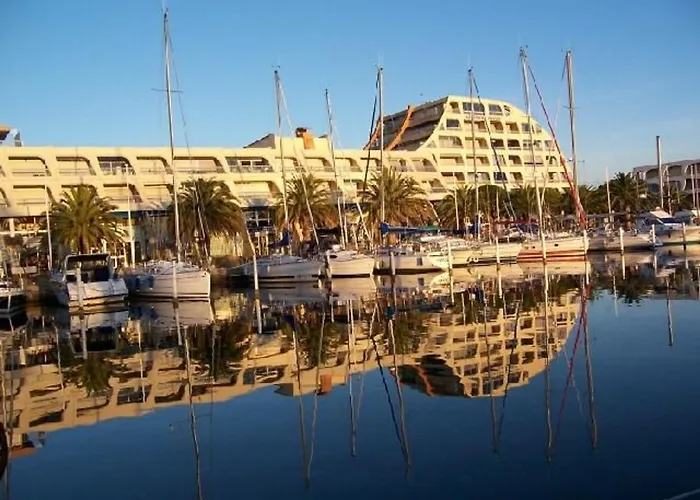 Appt Climatise 4 Pers Avec Parking A Port Camargue - Fr-1-250-206 * Le Grau-du-Roi