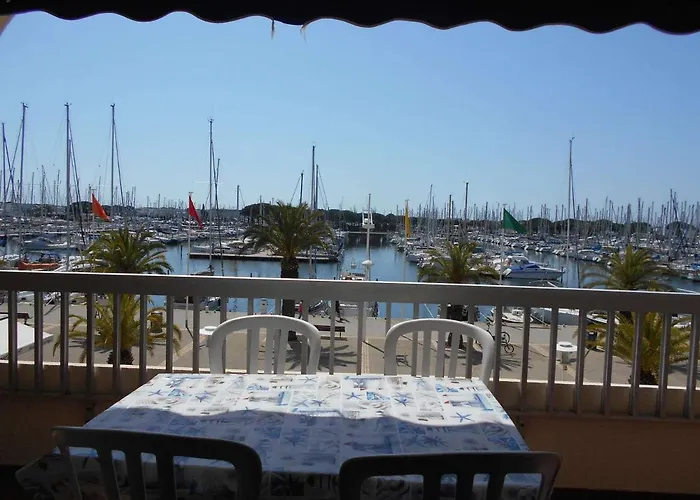 Appt Climatise 4 Pers Avec Parking A Port Camargue - Fr-1-250-206 Apartmán